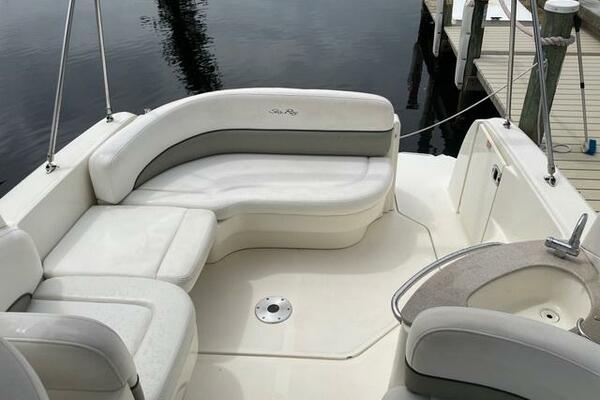26ft Sea Ray Yacht For Sale