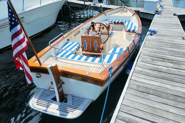 Photo of the 2007 Custom Flanders Bay 27 "Sir John Hawkins"