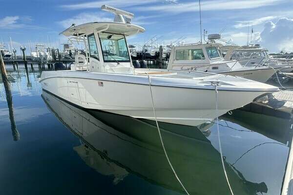 32-ft-Boston Whaler-2014-320 Outrage-THE HOMESTRETCH  Jupiter Florida United States  yacht for sale
