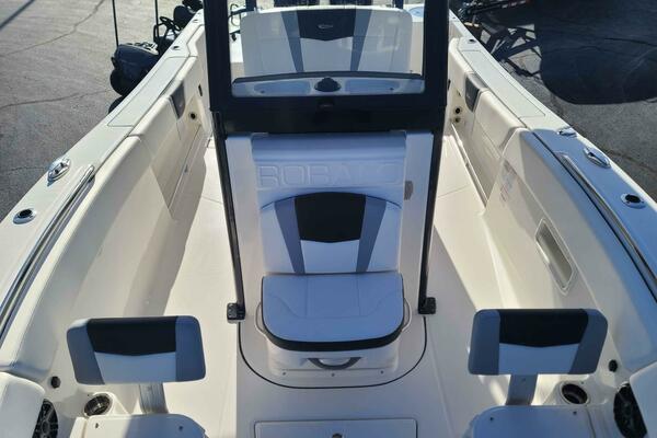 28ft Robalo Yacht For Sale