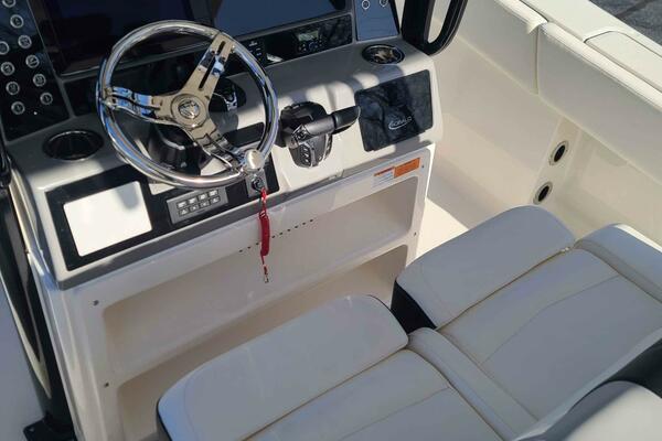 28ft Robalo Yacht For Sale
