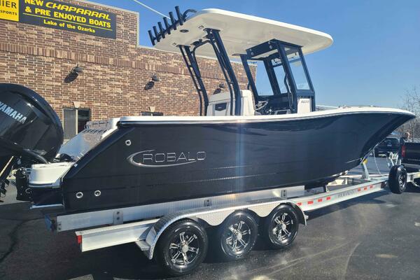 28ft Robalo Yacht For Sale