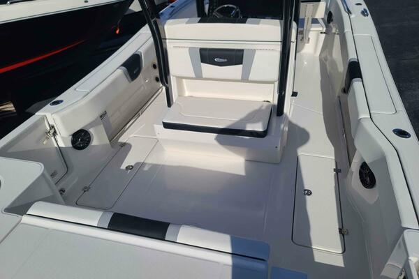 28ft Robalo Yacht For Sale