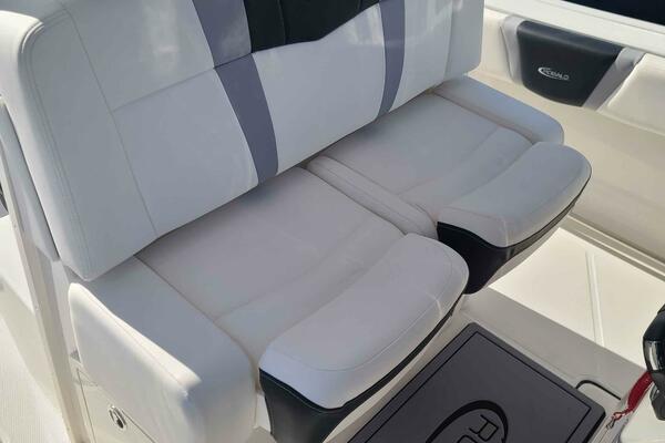 28ft Robalo Yacht For Sale