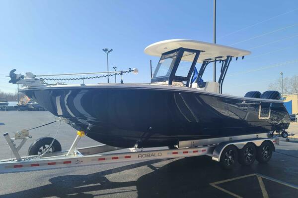 28ft Robalo Yacht For Sale