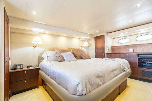 Pacific Mariner 65 Motor Yacht Yacht For Sale