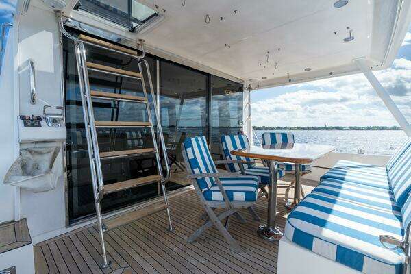 Pacific Mariner 65 Motor Yacht Yacht For Sale