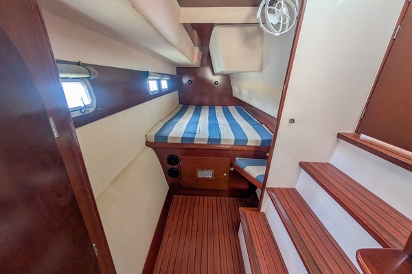 2003 Fountaine Pajot 37