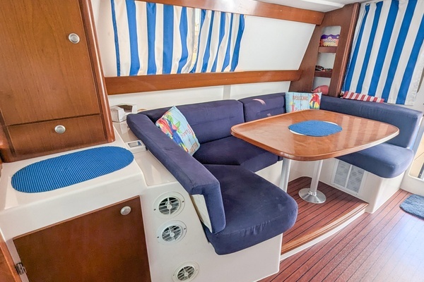 2003 Fountaine Pajot 37