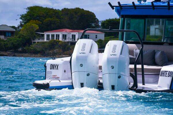 Axopar 37 Cross Cabin Yacht For Sale