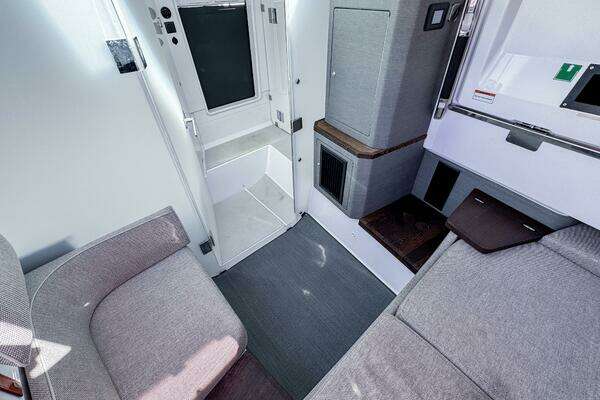 Axopar 37 Cross Cabin Yacht For Sale