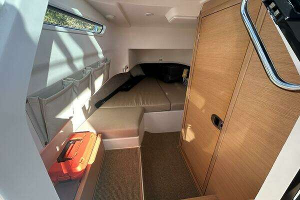 Nimbus T9 Yacht For Sale