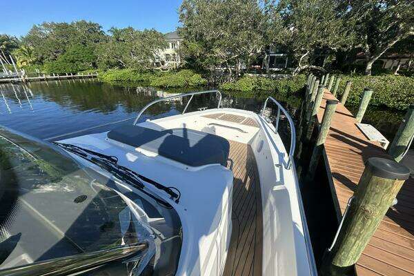 Nimbus T9 Yacht For Sale