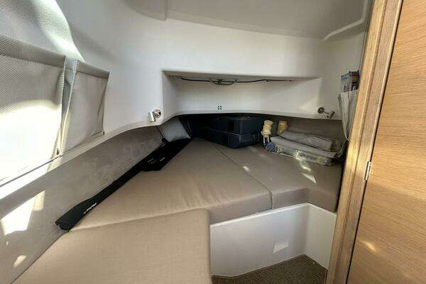 Nimbus T9 Yacht For Sale