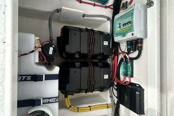 Nimbus T9 Yacht For Sale