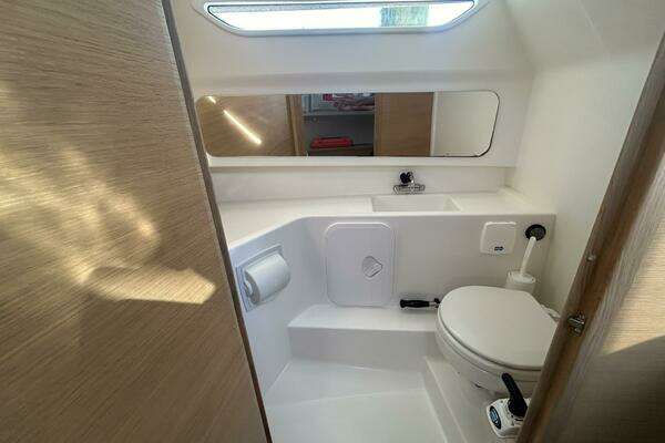 Nimbus T9 Yacht For Sale