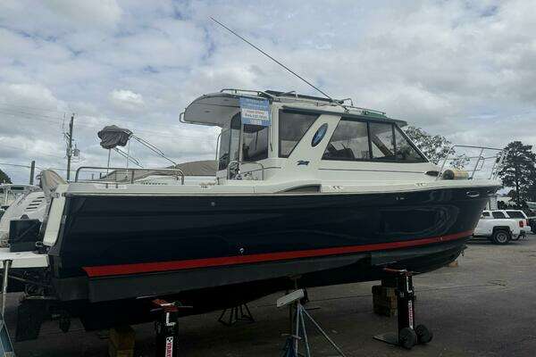 Photo of the 2012 Cutwater C-28