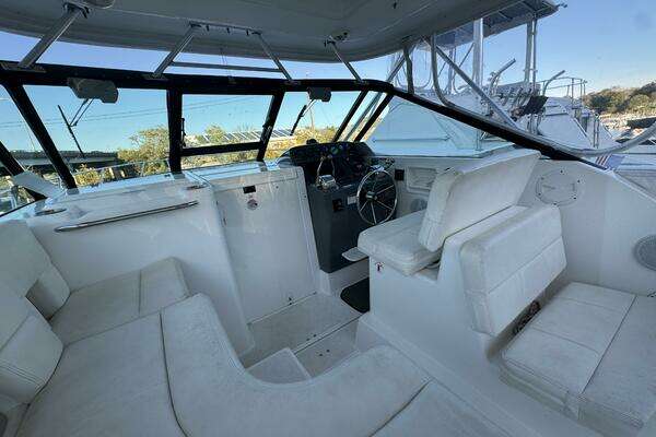 Photo of the 2005 Tiara Yachts 2900 Open
