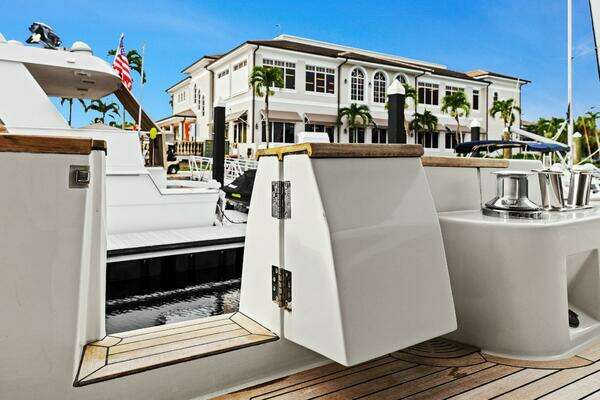Sirena 64 Yacht For Sale