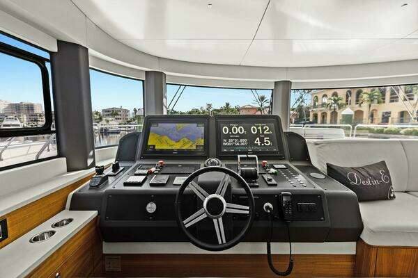 Sirena 64 Yacht For Sale