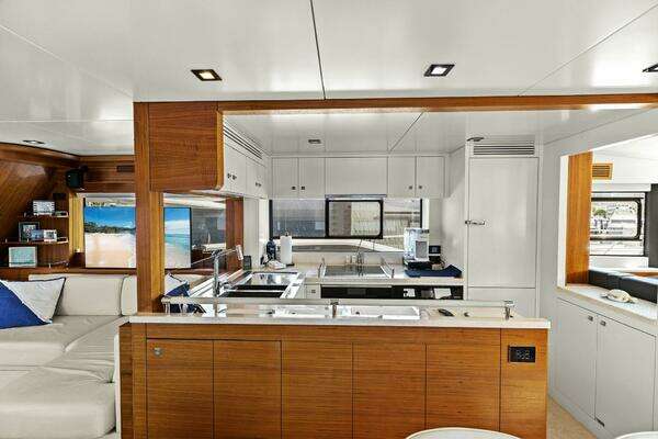 Sirena 64 Yacht For Sale