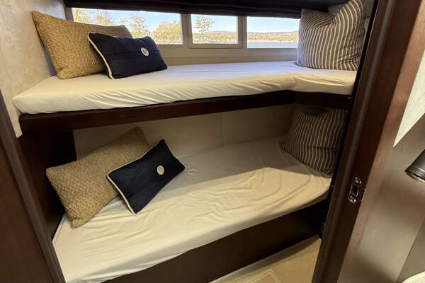 Galeon 500 FLY Yacht For Sale