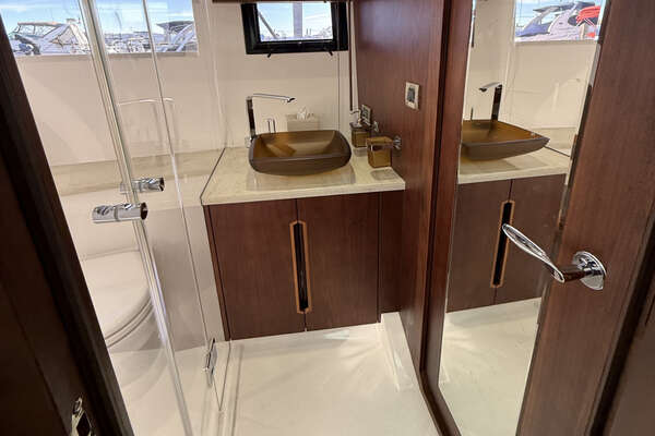 Galeon 500 FLY Yacht For Sale