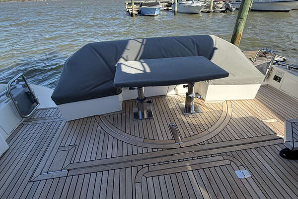Galeon 500 FLY Yacht For Sale