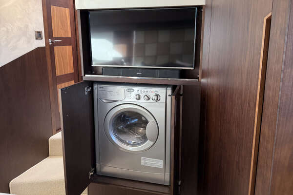 Galeon 500 FLY Yacht For Sale