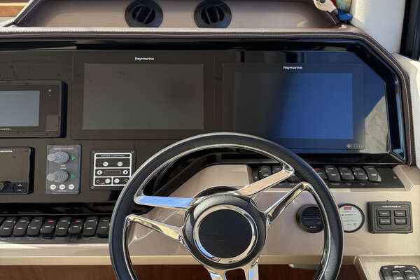 Galeon 500 FLY Yacht For Sale