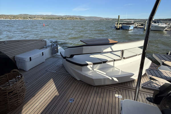 Galeon 500 FLY Yacht For Sale