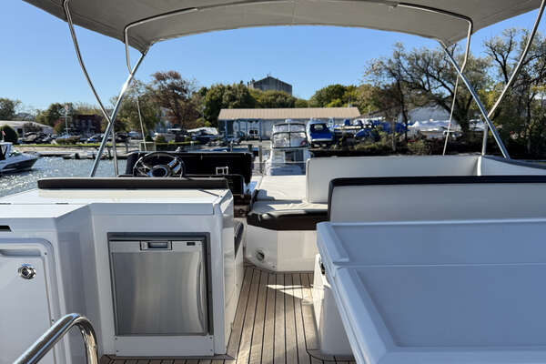 Galeon 500 FLY Yacht For Sale