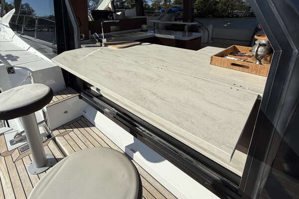 Galeon 500 FLY Yacht For Sale