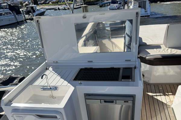 Galeon 500 FLY Yacht For Sale