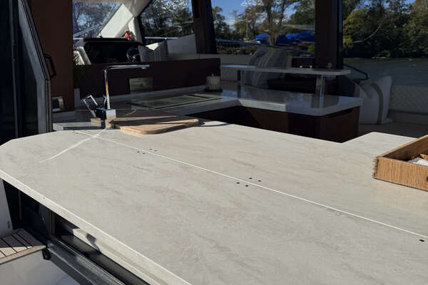 Galeon 500 FLY Yacht For Sale