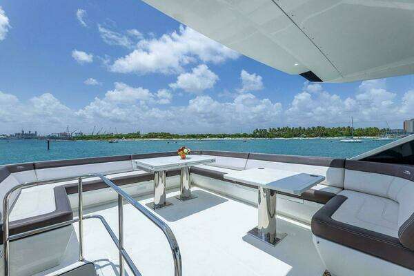 Galeon 640 FLY Yacht For Sale