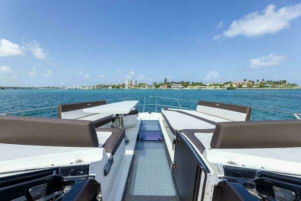 Galeon 640 FLY Yacht For Sale
