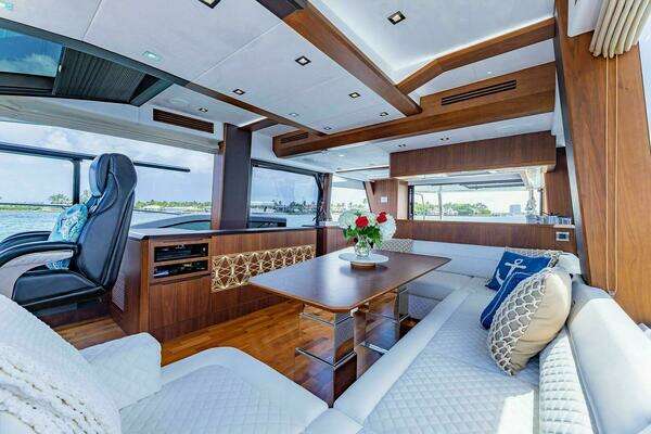 Galeon 640 FLY Yacht For Sale