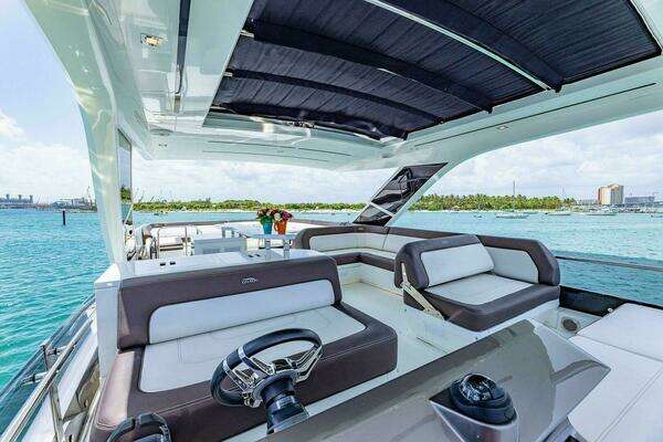 Galeon 640 FLY Yacht For Sale