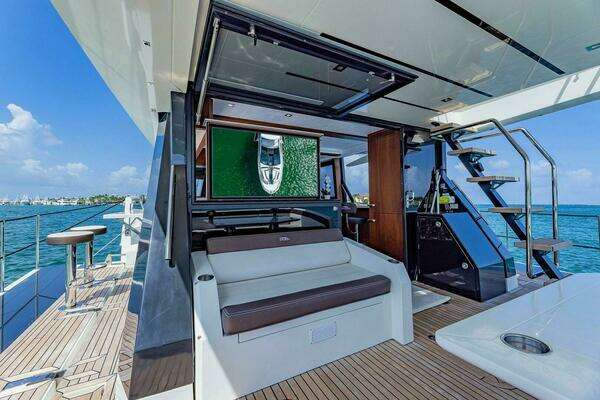 Galeon 640 FLY Yacht For Sale