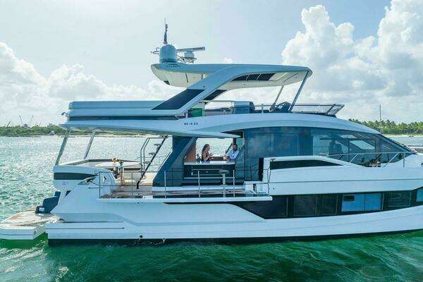 Galeon 640 FLY Yacht For Sale