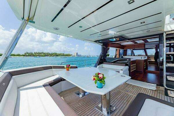 Galeon 640 FLY Yacht For Sale