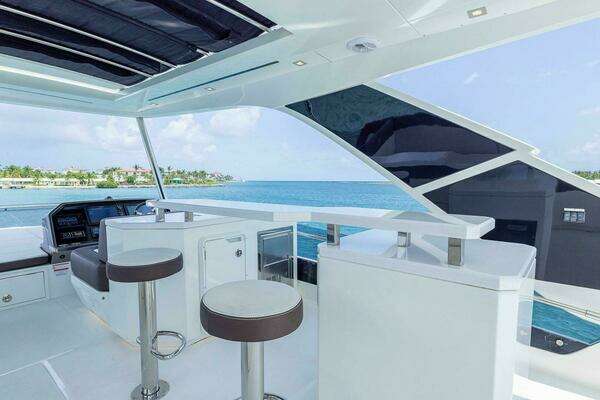 Galeon 640 FLY Yacht For Sale