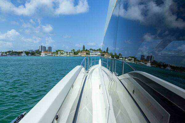 Galeon 640 FLY Yacht For Sale