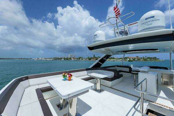Galeon 640 FLY Yacht For Sale