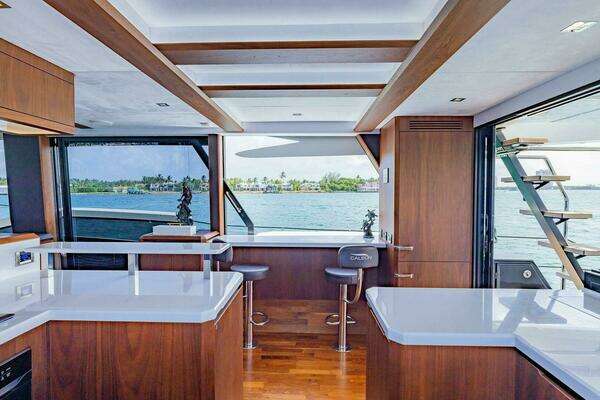 Galeon 640 FLY Yacht For Sale