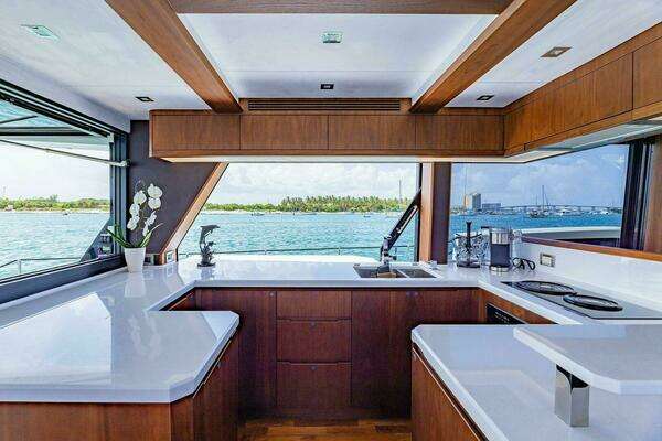 Galeon 640 FLY Yacht For Sale