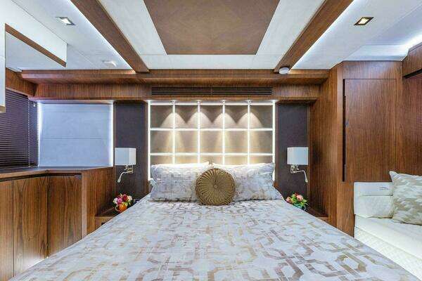 Galeon 640 FLY Yacht For Sale