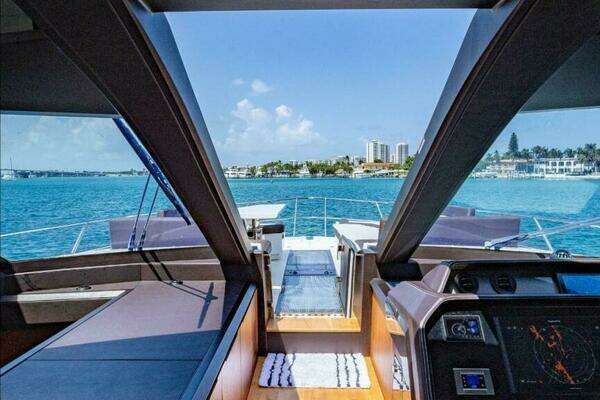 Galeon 640 FLY Yacht For Sale