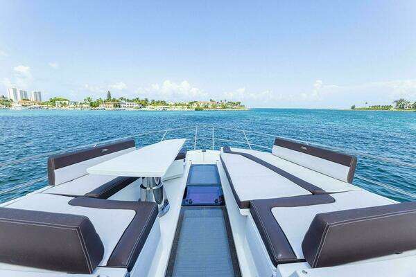 Galeon 640 FLY Yacht For Sale